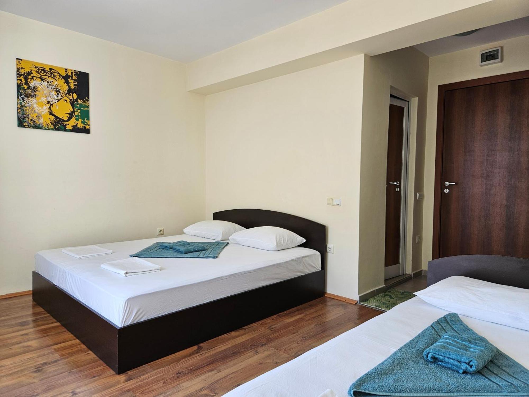Family House Manolov Hotel Obzor Bagian luar foto
